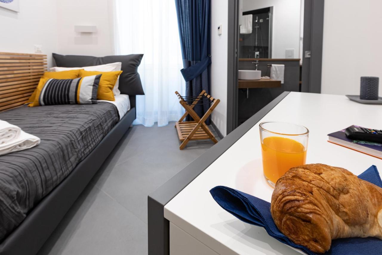 Tito'S Rooms เนเปิลส์ ภายนอก รูปภาพ